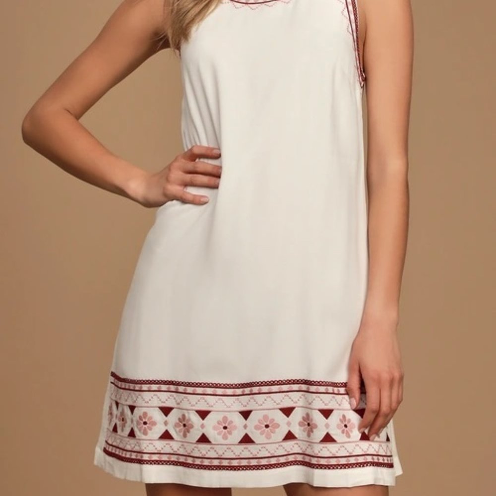 NWT Lulu's White Embroidered Shift Dress